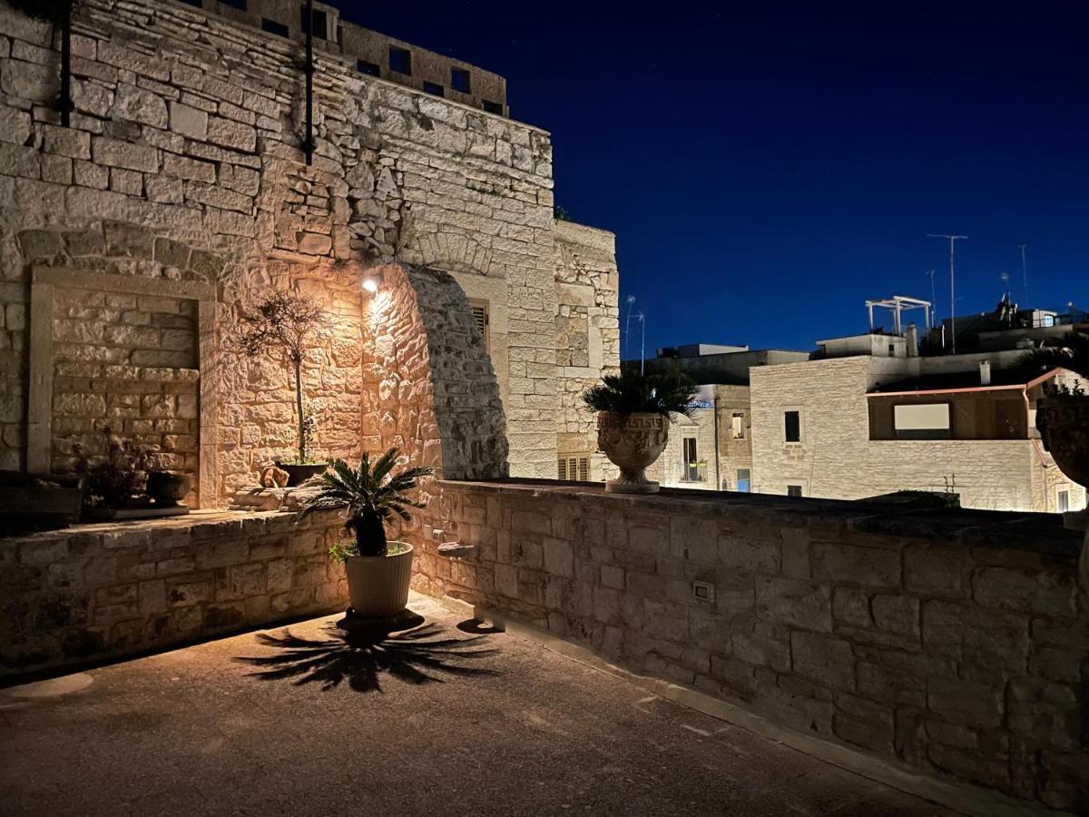 Palazzo Morola XIV Century Apartment Giovinazzo Exterior photo