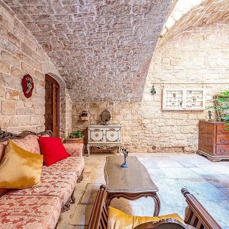 Palazzo Morola XIV Century Apartment Giovinazzo Exterior photo