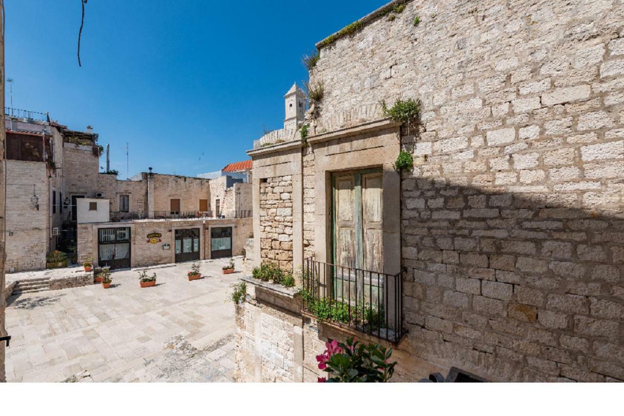 Palazzo Morola XIV Century Apartment Giovinazzo Exterior photo